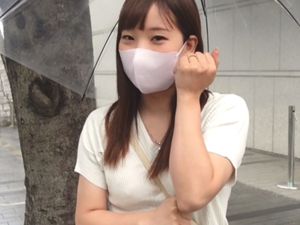 【童顔人妻の裏の顔】『旦那じゃ満足できないの…』不満爆発の若妻が不倫セックスで本領発揮！責め好きなのに首絞めファックでイキまくるSとMの両刀使いに驚愕！エロすぎるギャップに興奮必至♡