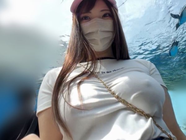 【爆乳コスプレイヤーの誘惑】『コスプレのまま…』ノーブラパイスラで街を歩く美人レイヤーがヤリチン野郎に捕まり、ホテルでエッチなコスプレSEX！巨乳揺らして感じまくり♡