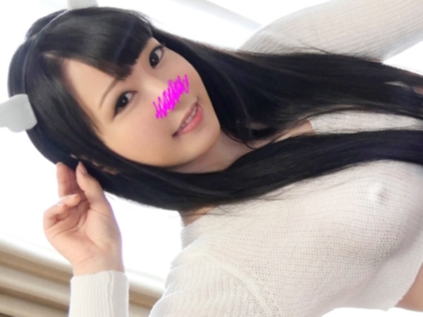 【ビッチJKの誘惑】『ねぇ、挿れて♡』パイパンま●こをチラ見せする小悪魔女子校生！チンポをおねだりして、挿入された瞬間、メス顔でアヘ顔披露！激カワビッチの淫乱プレイに悶絶必至！