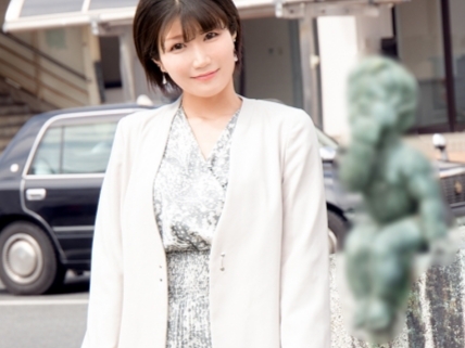 【若妻の危険な火遊び】『旦那じゃ物足りないの…』欲求不満なヤリマン妻が他人棒に夢中！痴女全開で快楽を求め、マンコを濡らしながらイキ乱れるエロすぎる不倫セックス♡