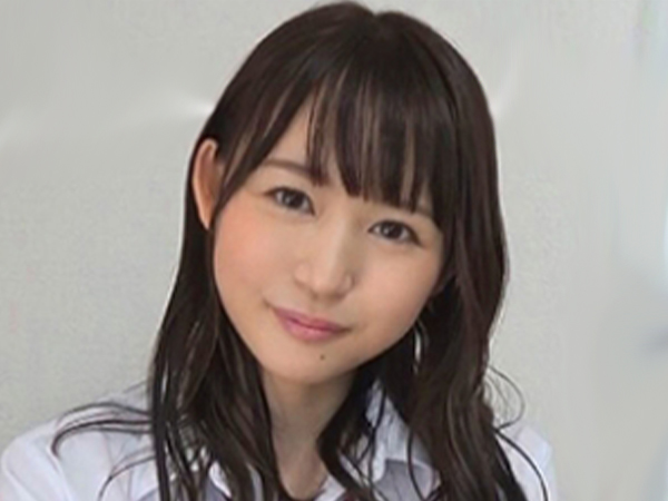 【童顔素人お姉さんのコスプレぶっかけ】『えっ、顔にかけちゃうの？』無邪気な笑顔が可愛いお姉さんがJKコスプレで生ハメSEX！最後は童顔に大量ザーメンぶっかけで大興奮！♡