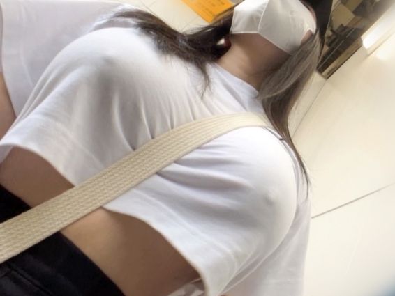 【爆乳保育士の秘密プレイ】Iカップの巨乳ちゃんがコスプレで大胆変身！ノーブラ乳首が敏感すぎて、激しく突かれるたびにビクビク感じちゃう♥下乳もエロすぎる！