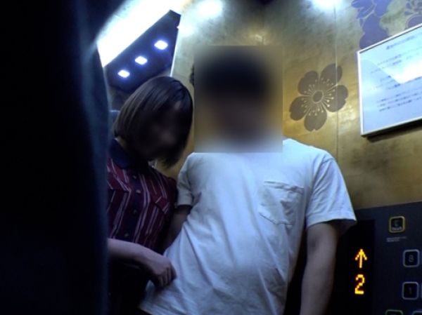 【盗撮♡リアルカップルの性事情】 モデル級美女JDと彼氏のプライベートSEXを覗き見! ちっぱいボディを激しく責めまくり!