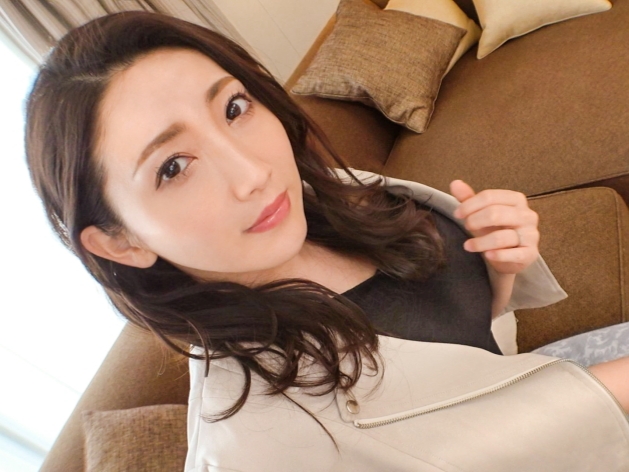 【色気ダダ漏れ巨乳お姉さん】『奥まで突いて…』セクシーすぎるボディにフル勃起！たわわに実った美巨乳を揺らしながら、激ピストンで感じまくる！エロい腰使いで男を骨抜きにするお姉さんの淫乱プレイに悶絶必至！！♡