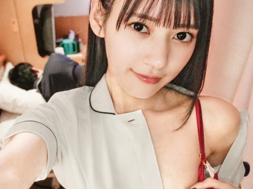 【淫乱ナースの裏の顔】『患者さん、ここは内緒で…』清楚系ナースが手術室で本性むき出し！ギンギンのチ○ポに濡れまくり、淫らに腰を振るエロ看護師！♡