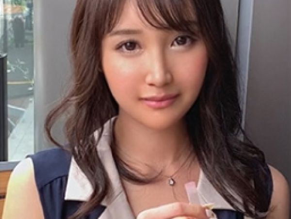【エロキスで濡れる】清楚系スレンダーお姉さんの桃尻がエロすぎる!華奢な体を激しくピストンされ、奥まで突かれて感じまくる…♡ 素人とは思えないエロさ!