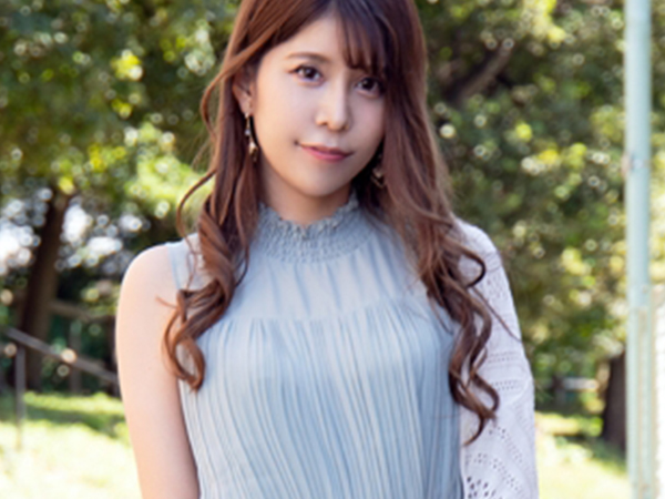 【旦那じゃ満足できない人妻】『もう我慢できない…』色白美熟女がラブホで禁断の浮気！マンネリ打破の濃厚NTRセックスで淫乱覚醒♡