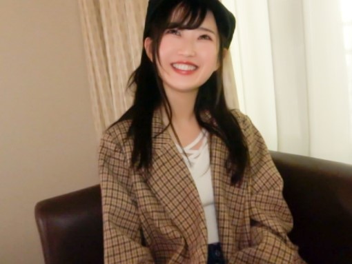 【童顔美少女の悶絶正常位】『あんっ…奥まで当たってる…』無邪気な顔して感じまくる！ビンビンのチンコで激しく突かれ、膣奥を刺激されまくって絶頂必至のエロかわセックス♡