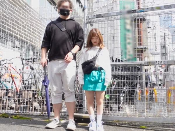 【ミニマム白ギャルと巨根3P】小動物系ボディのギャルがデカチンに翻弄！激しく打ち付けられる快感に喘ぐ！ギャップがたまらない激アツ3P！